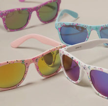 Load image into Gallery viewer, Girls Colorful Butterfly Pattern Sunglasses (4 Colors)