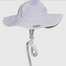 Load image into Gallery viewer, 50+ UPF White Floppy Swim Hat