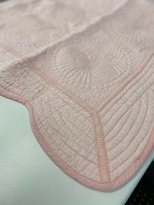 Quilt Scalloped Pink